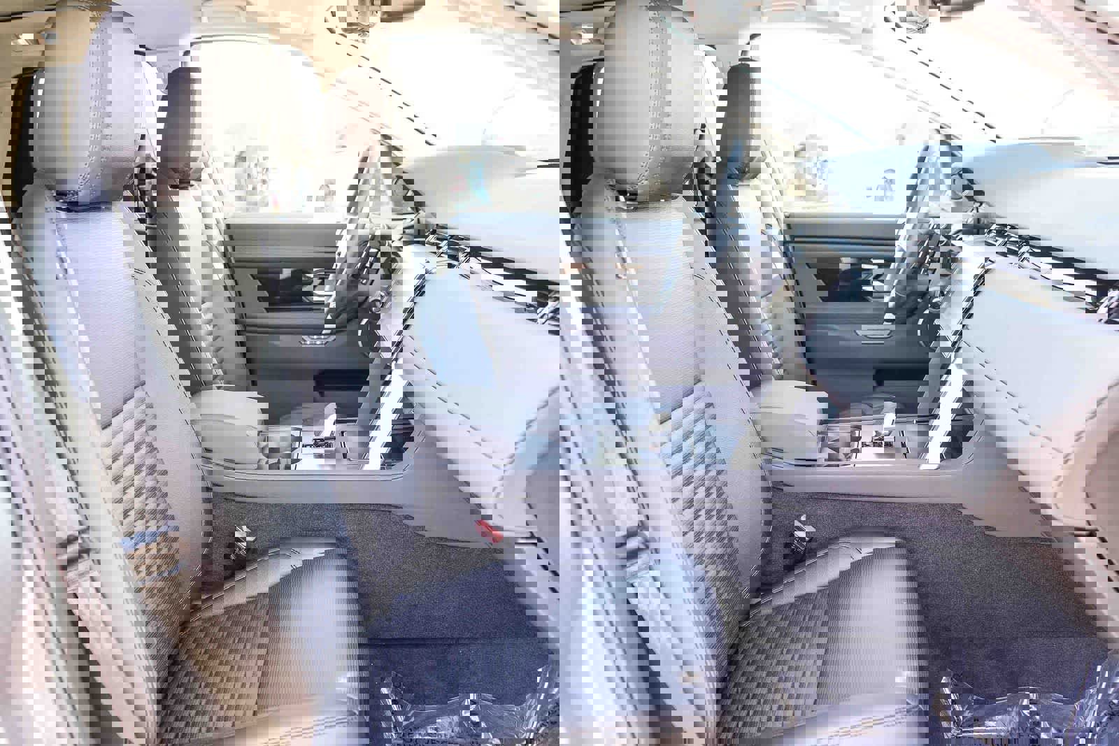 New 2025 Land Rover Discovery Sport S image 14