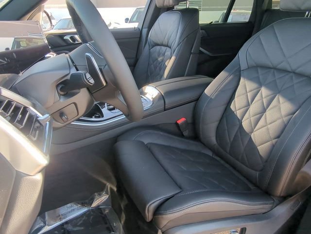 New 2026 BMW X5 xDrive40i w/ Executive Package image 17