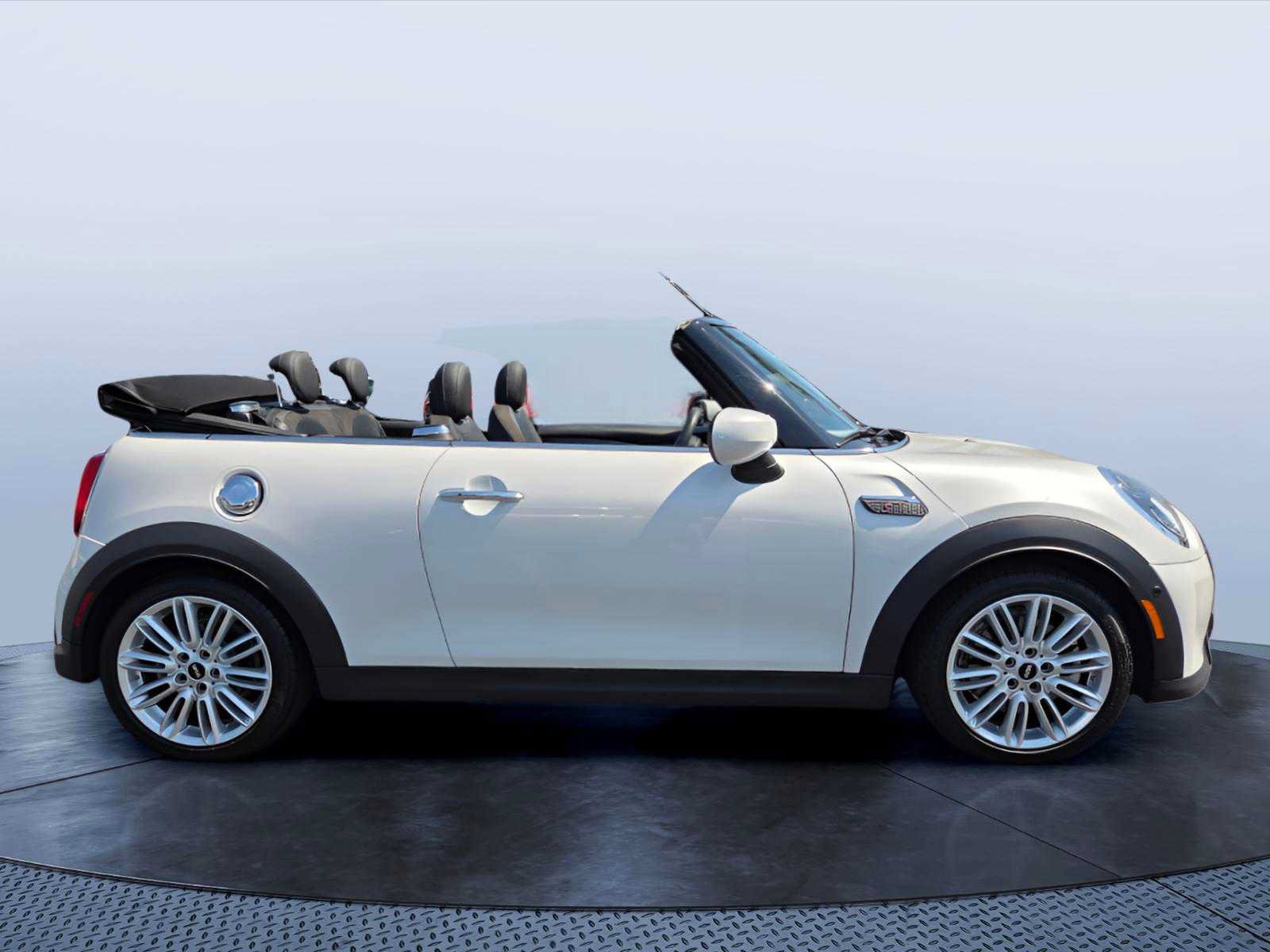 Used 2024 MINI Cooper S FWD image 7
