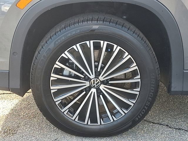 Certified 2025 Volkswagen Tiguan S w/ 18" Wheel Package AWD/4WD image 27