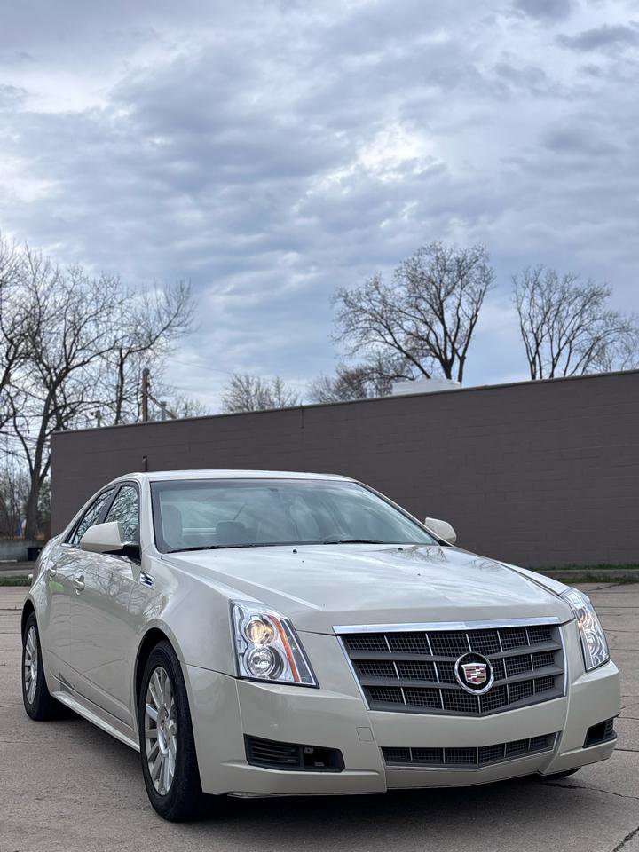 Used 2010 Cadillac CTS Luxury AWD/4WD image 2