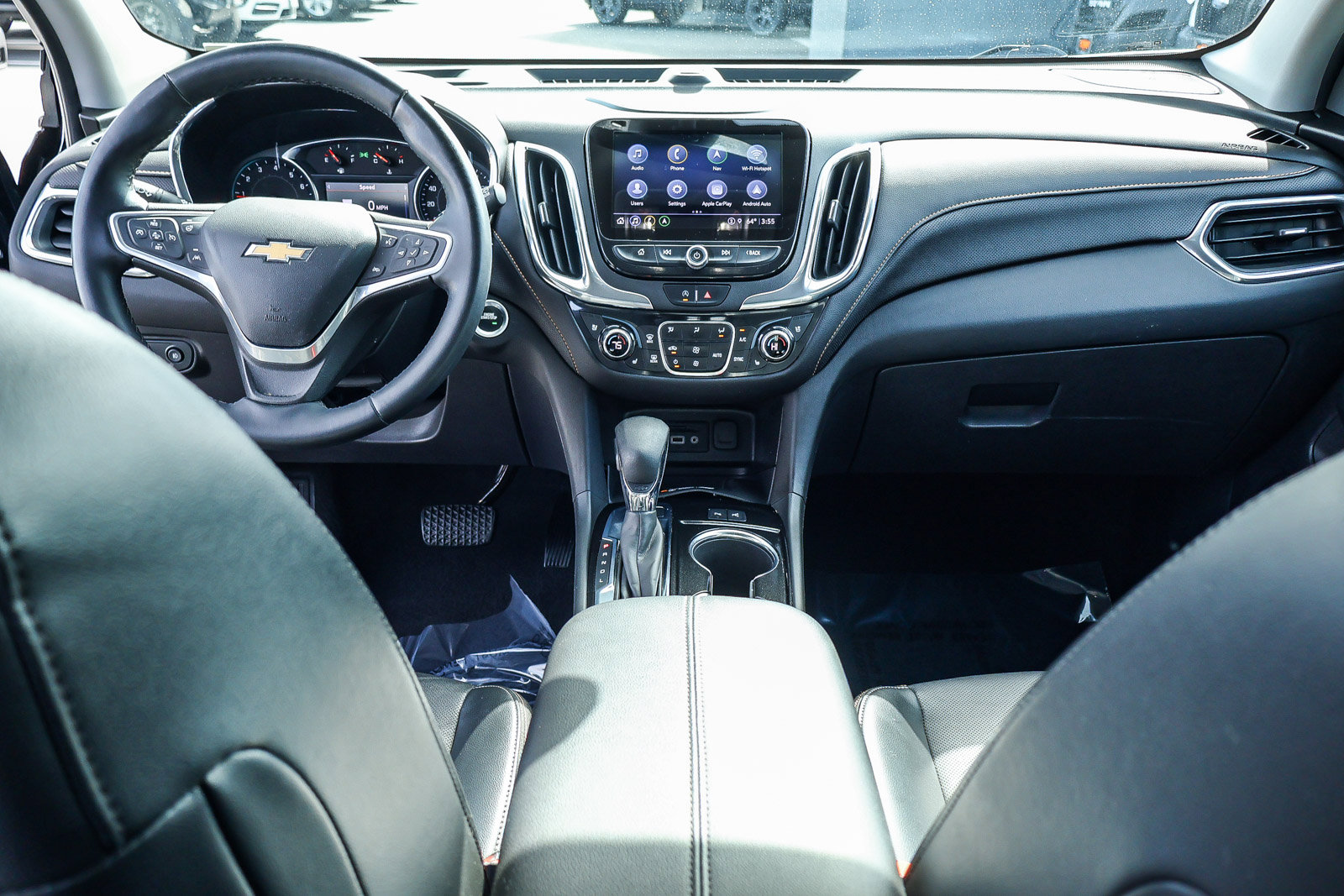 Used 2023 Chevrolet Equinox Premier AWD/4WD image 9