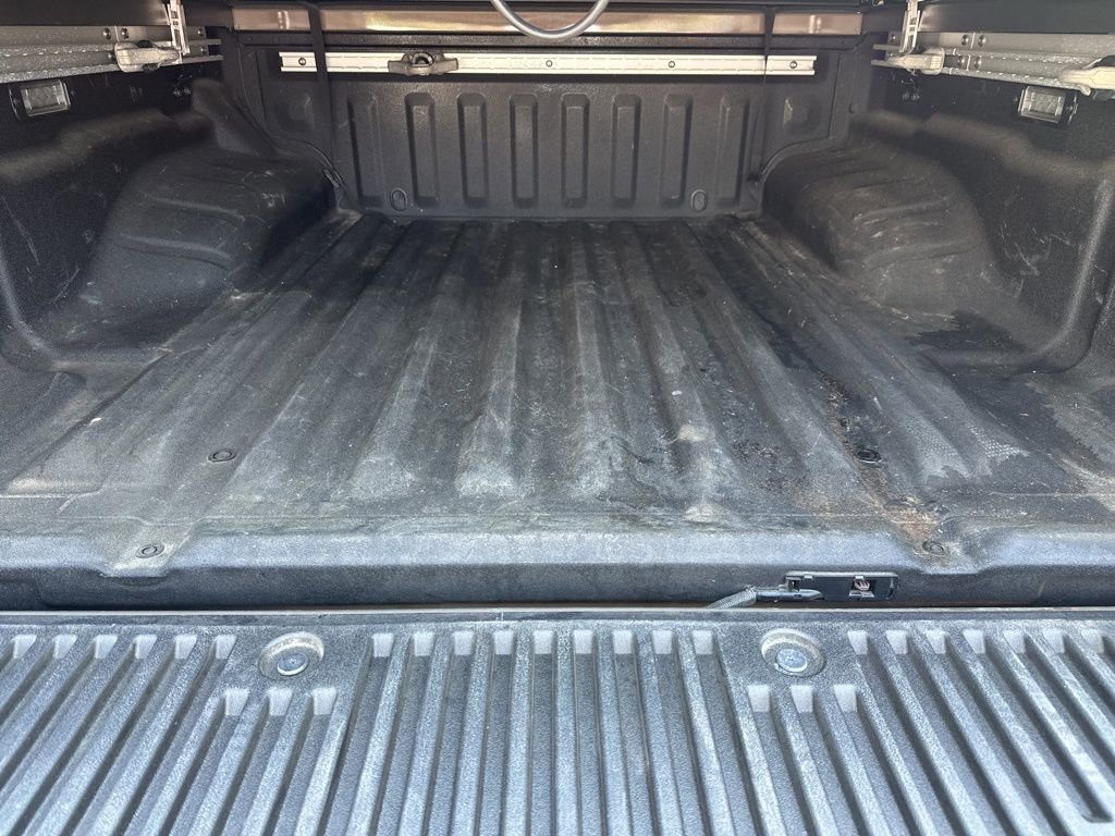 Used 2023 Nissan Frontier PRO-4X w/ Pro Convenience Package image 11