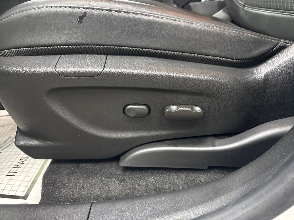 Used 2022 Buick Encore Preferred w/ Safety Package image 36