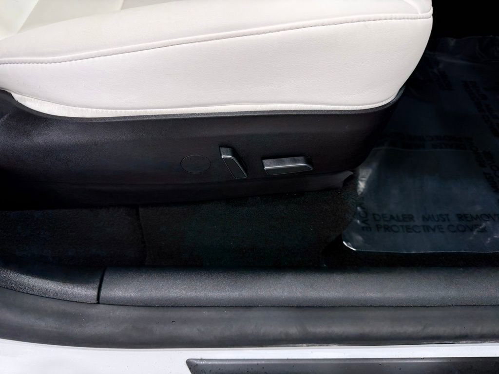 Used 2021 Tesla Model Y Long Range AWD/4WD image 21