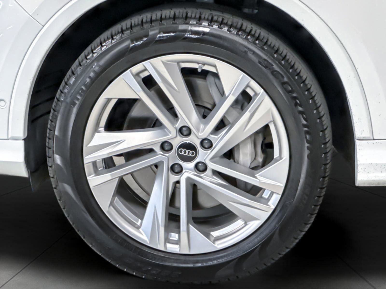 Used 2022 Audi Q7 Premium Plus image 25