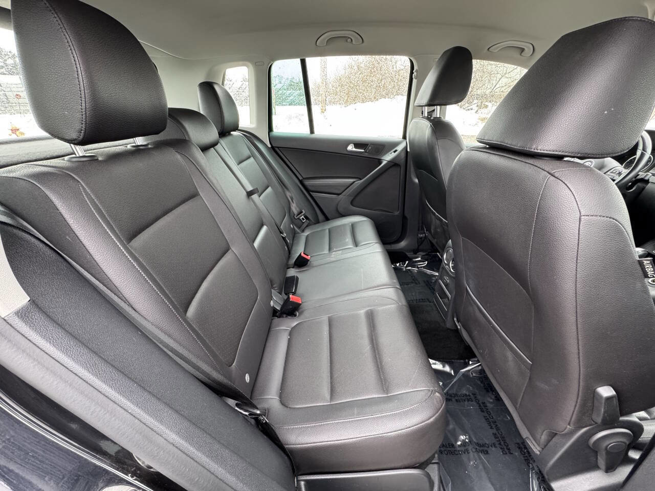 Used 2017 Volkswagen Tiguan S image 13