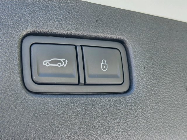 Used 2026 Genesis GV70 2.5T AWD/4WD image 13