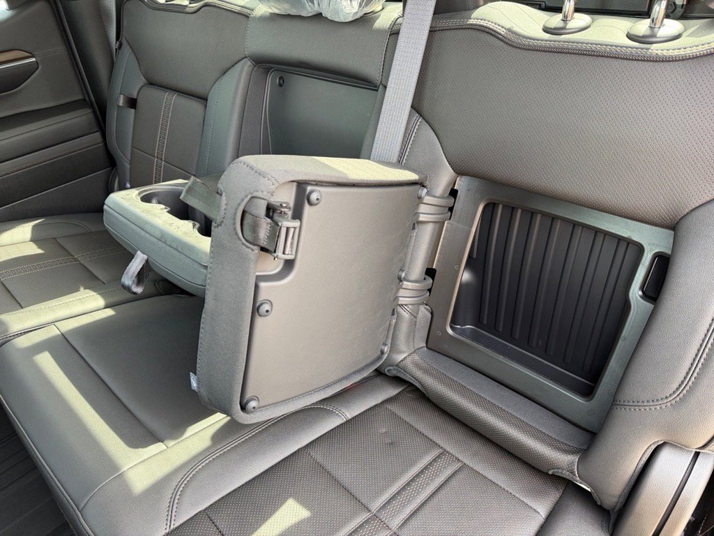 Used 2024 Chevrolet Silverado 1500 High Country image 14