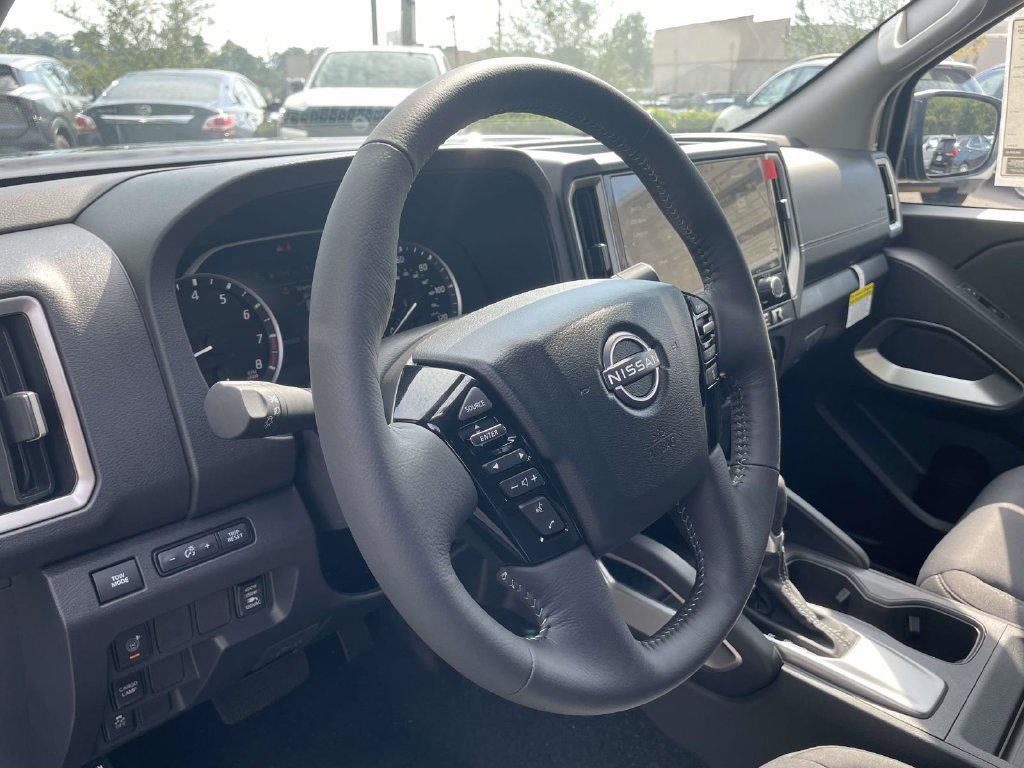 New 2027 Nissan Frontier SV RWD image 15