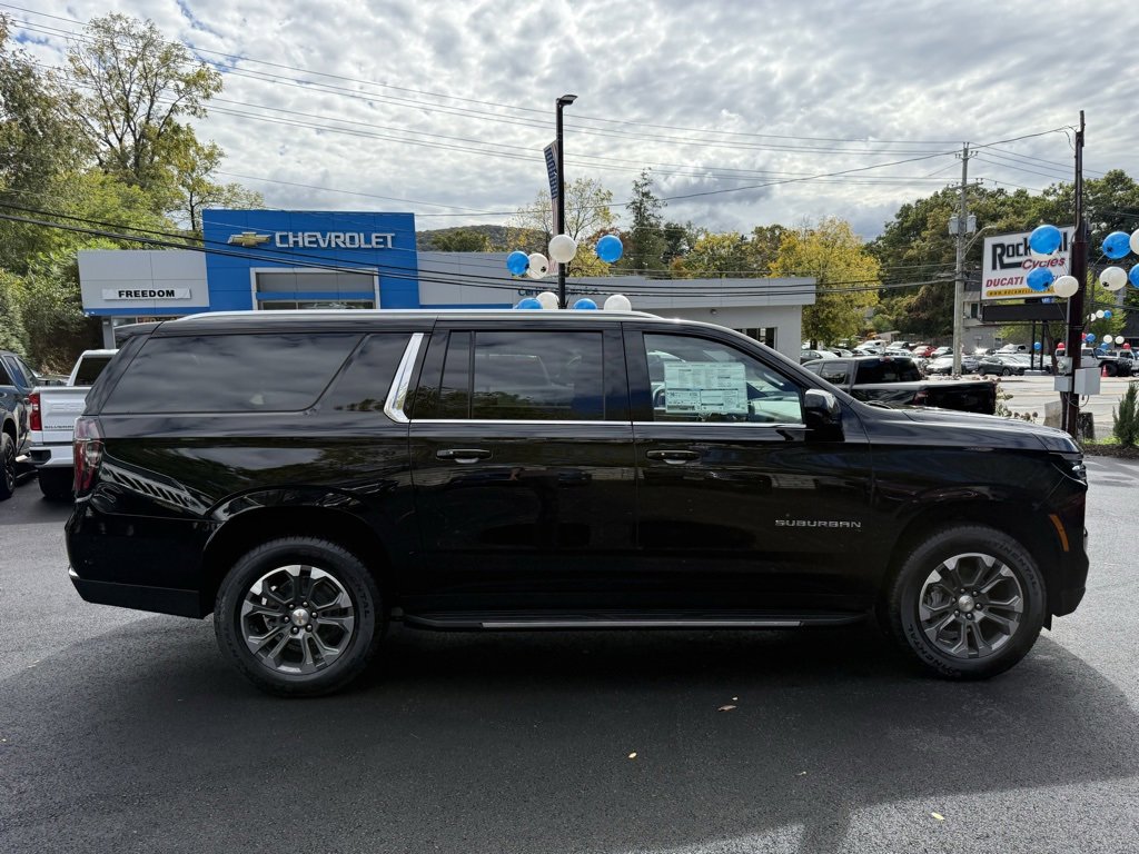 New 2026 Chevrolet Suburban LS image 6