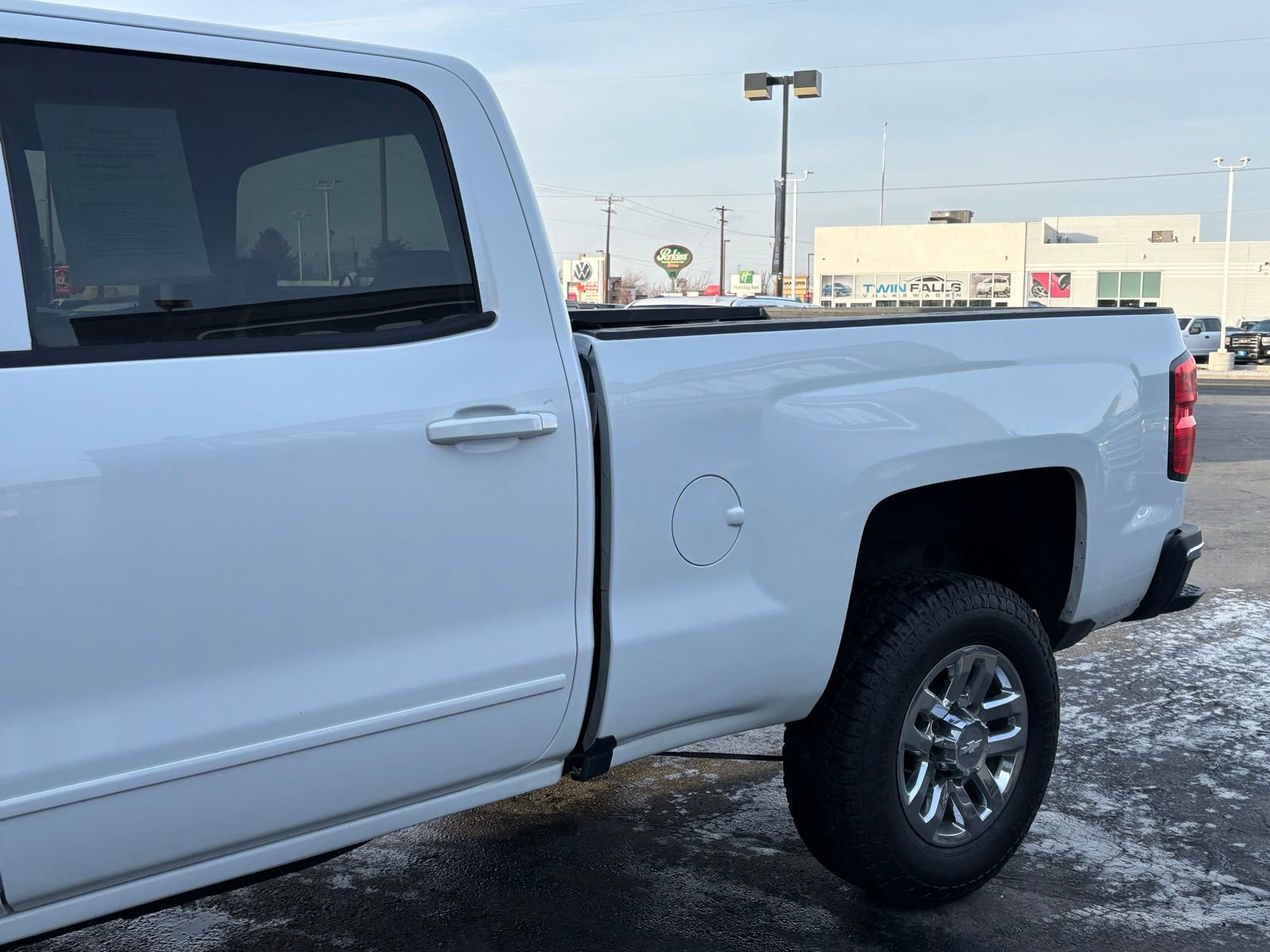 Used 2017 Chevrolet Silverado 2500 LT AWD/4WD image 6
