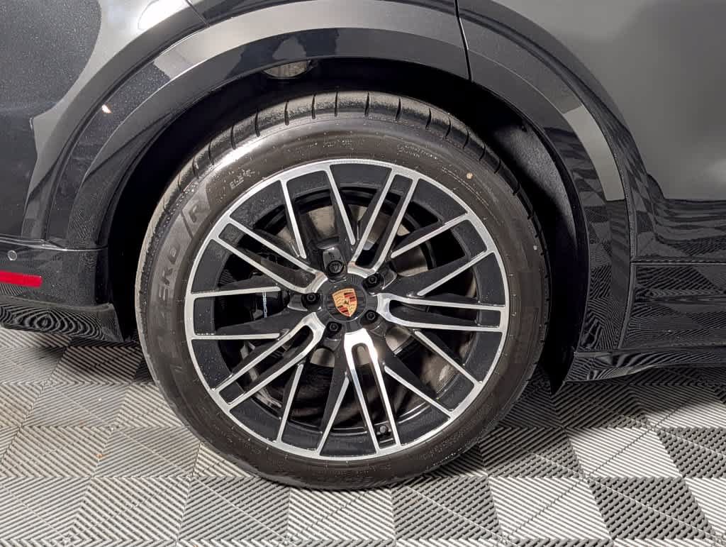 New 2026 Porsche Cayenne E-Hybrid AWD/4WD image 13