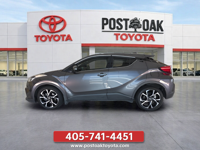 Used 2019 Toyota C-HR Limited FWD image 2