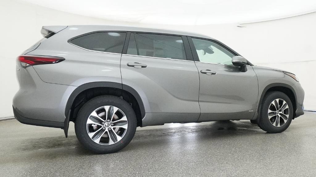 New 2026 Toyota Highlander XLE image 18