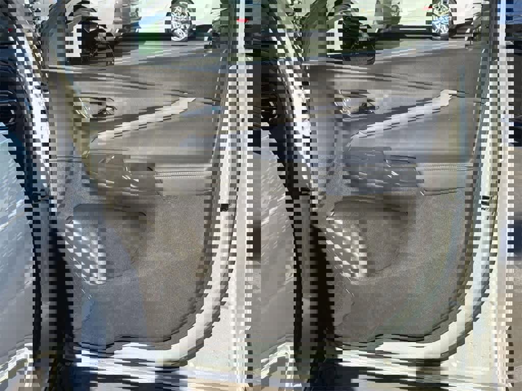 Used 2023 Chevrolet Bolt EUV LT w/ Convenience Package image 30