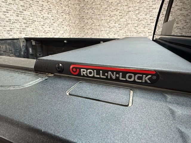 Used 2023 GMC Sierra 2500 AT4 w/ AT4 Preferred Package image 15