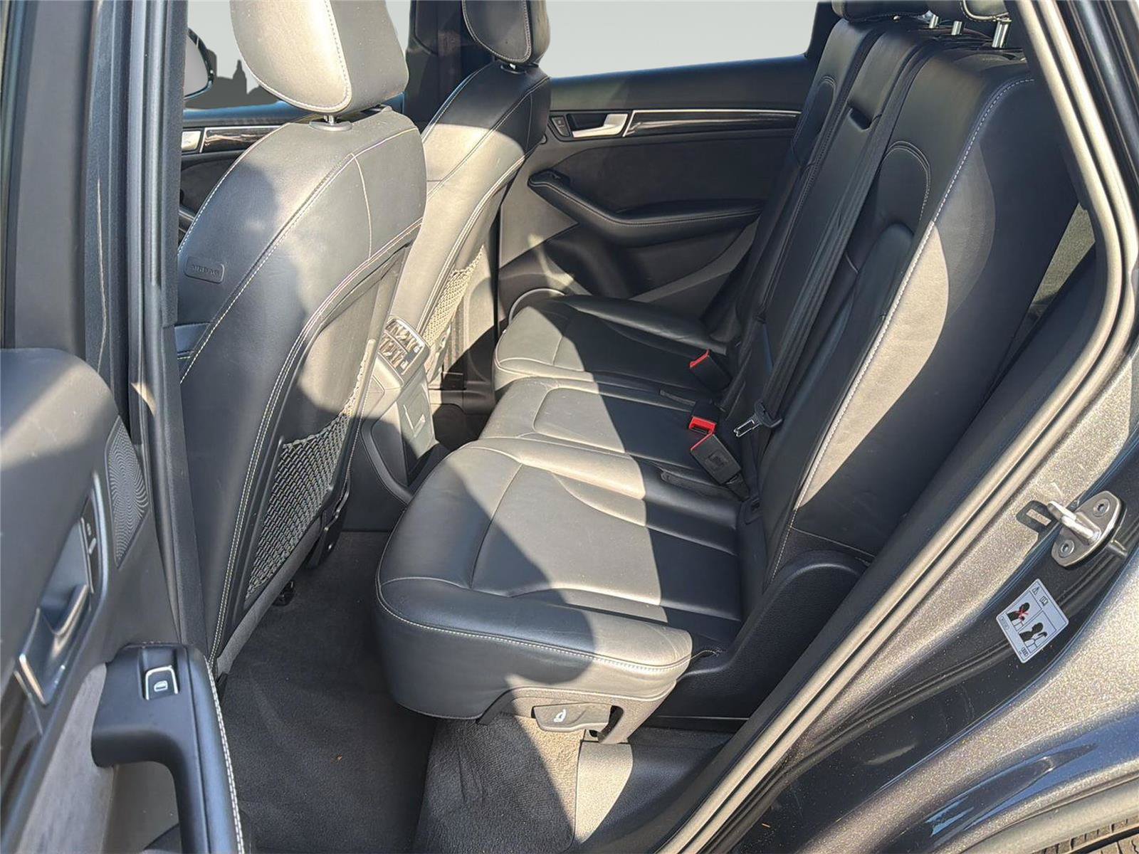 Used 2017 Audi SQ5 Premium Plus AWD/4WD image 22