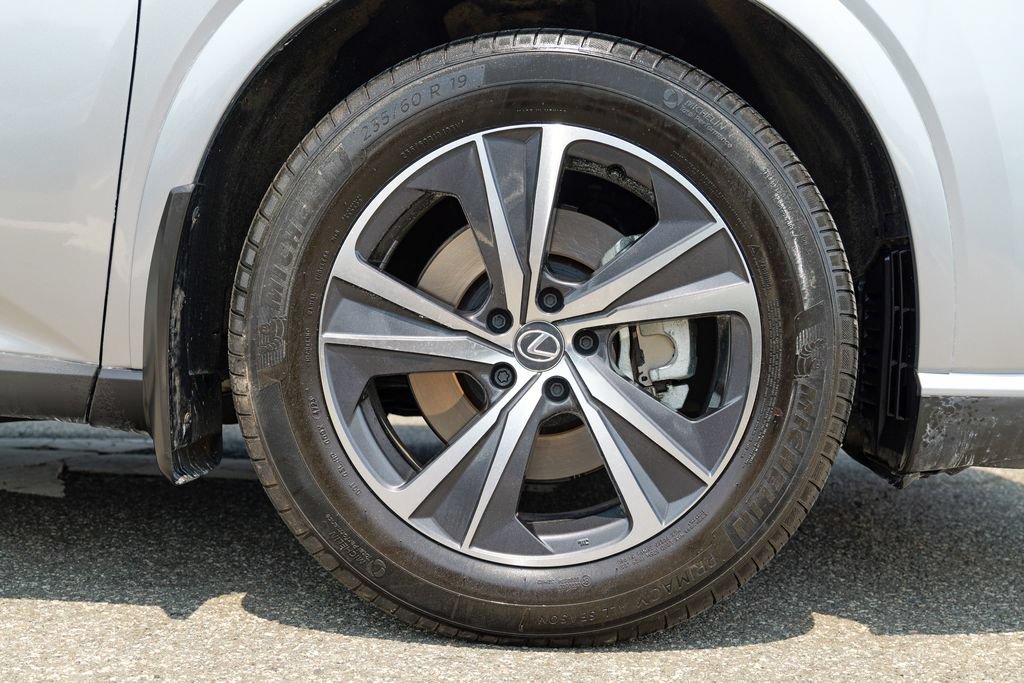 Used 2024 Lexus RX 350h w/ Accessory Package (Z1) AWD/4WD image 12