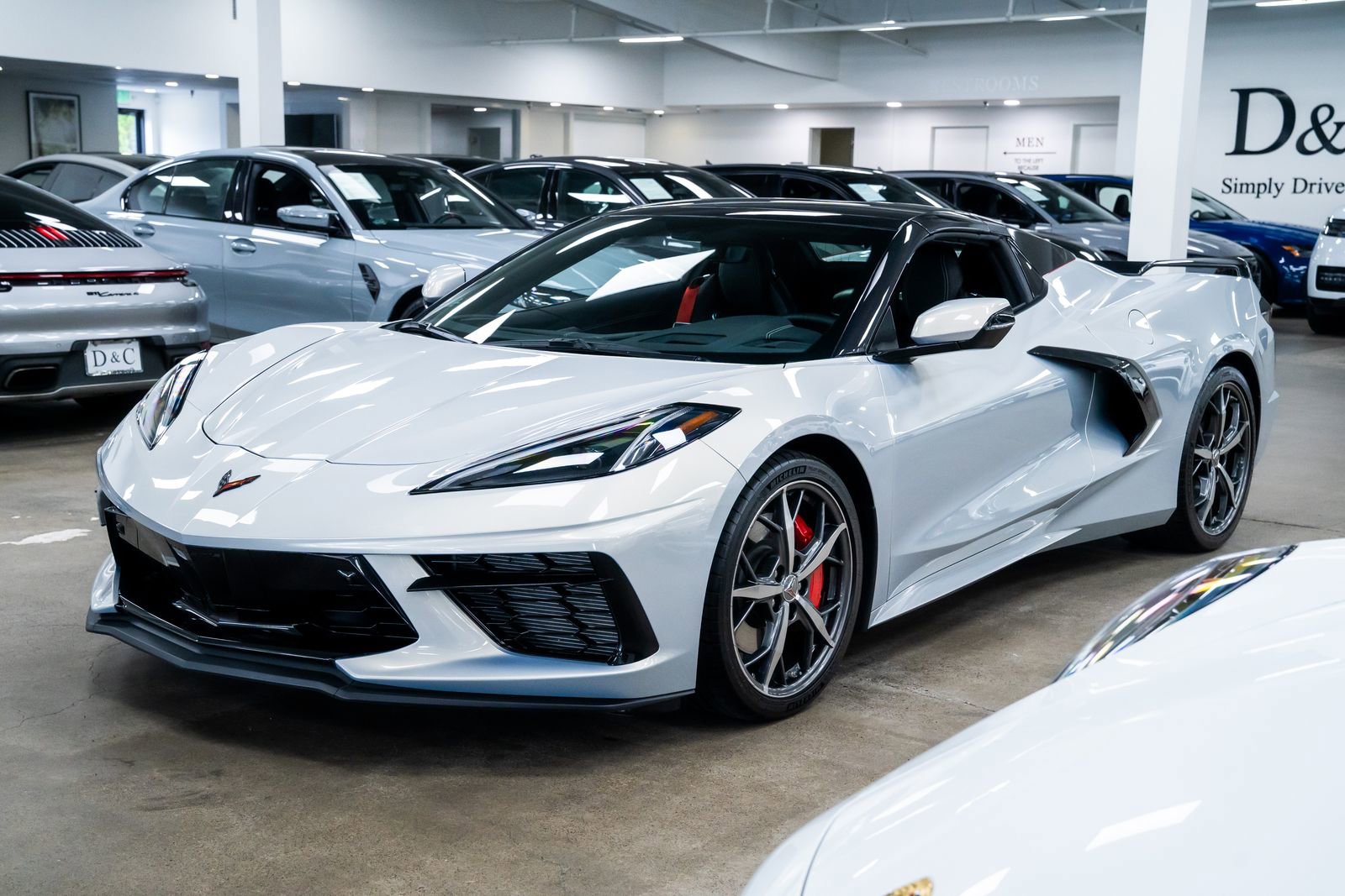 Used 2021 Chevrolet Corvette Stingray Preferred Conv w/ Z51 Performance Package RWD image 3