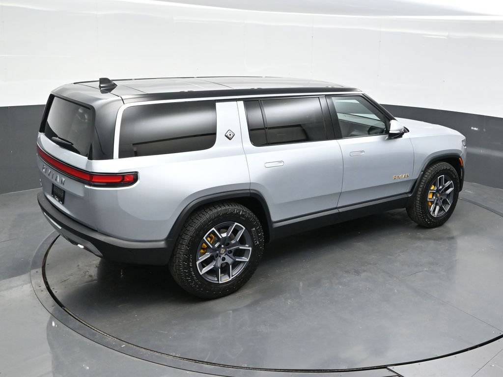 Used 2023 Rivian R1S Adventure AWD/4WD image 39