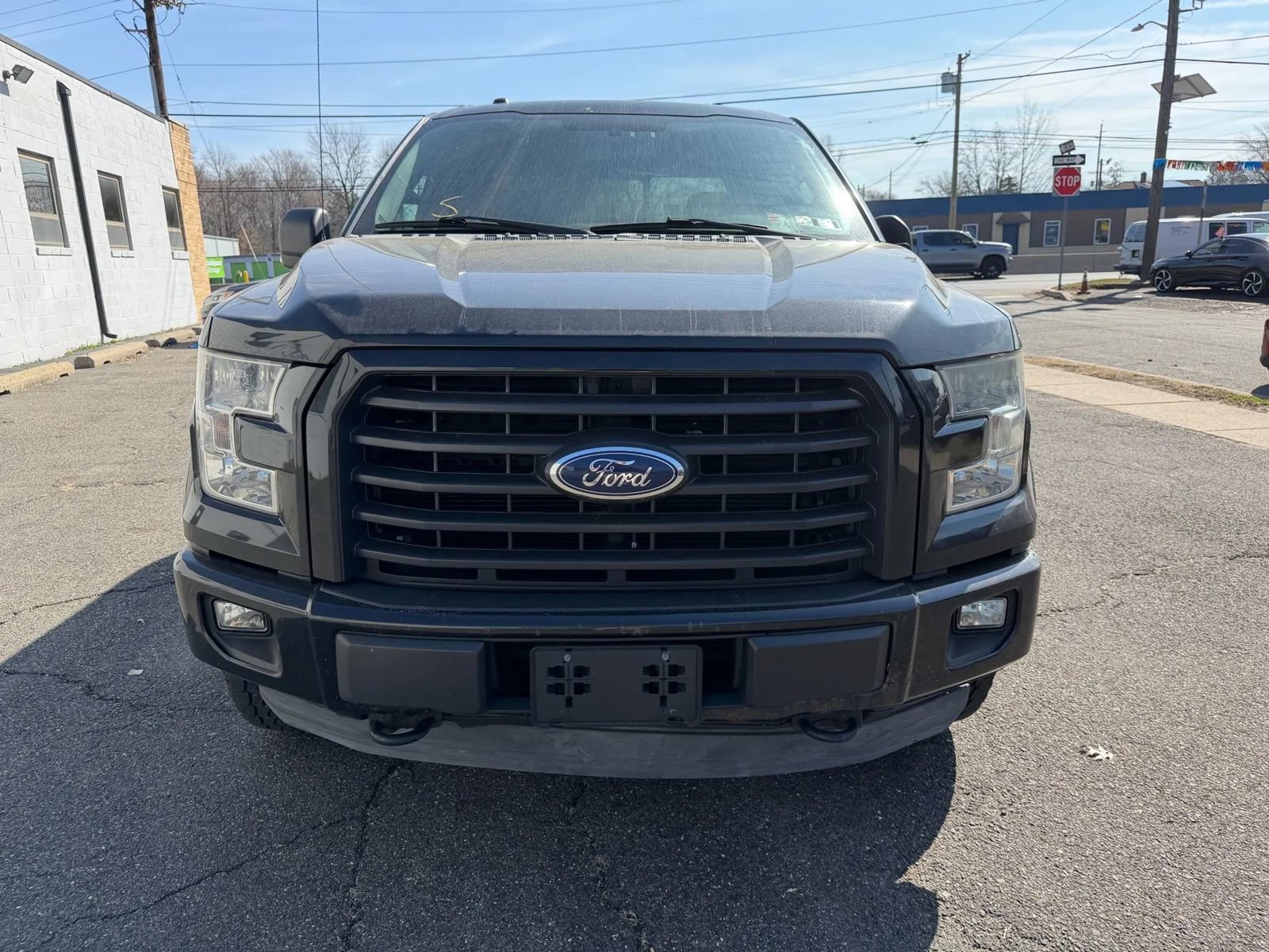 Used 2015 Ford F150 XLT w/ Equipment Group 302A Luxury AWD/4WD image 6