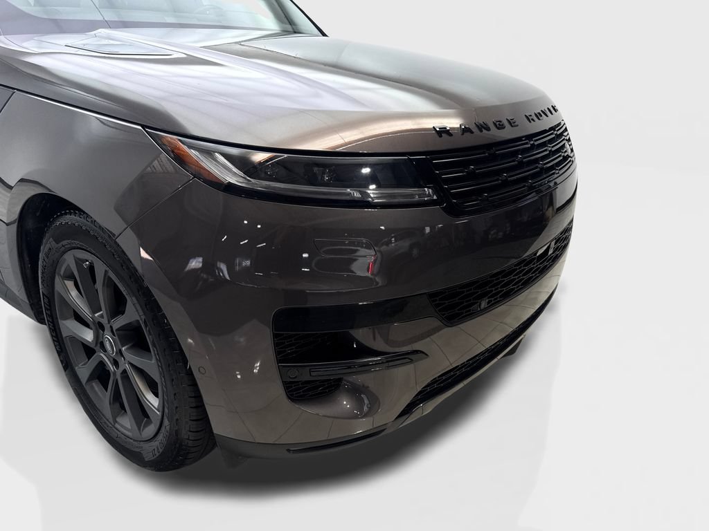 Used 2024 Land Rover Range Rover Sport SE AWD/4WD image 18