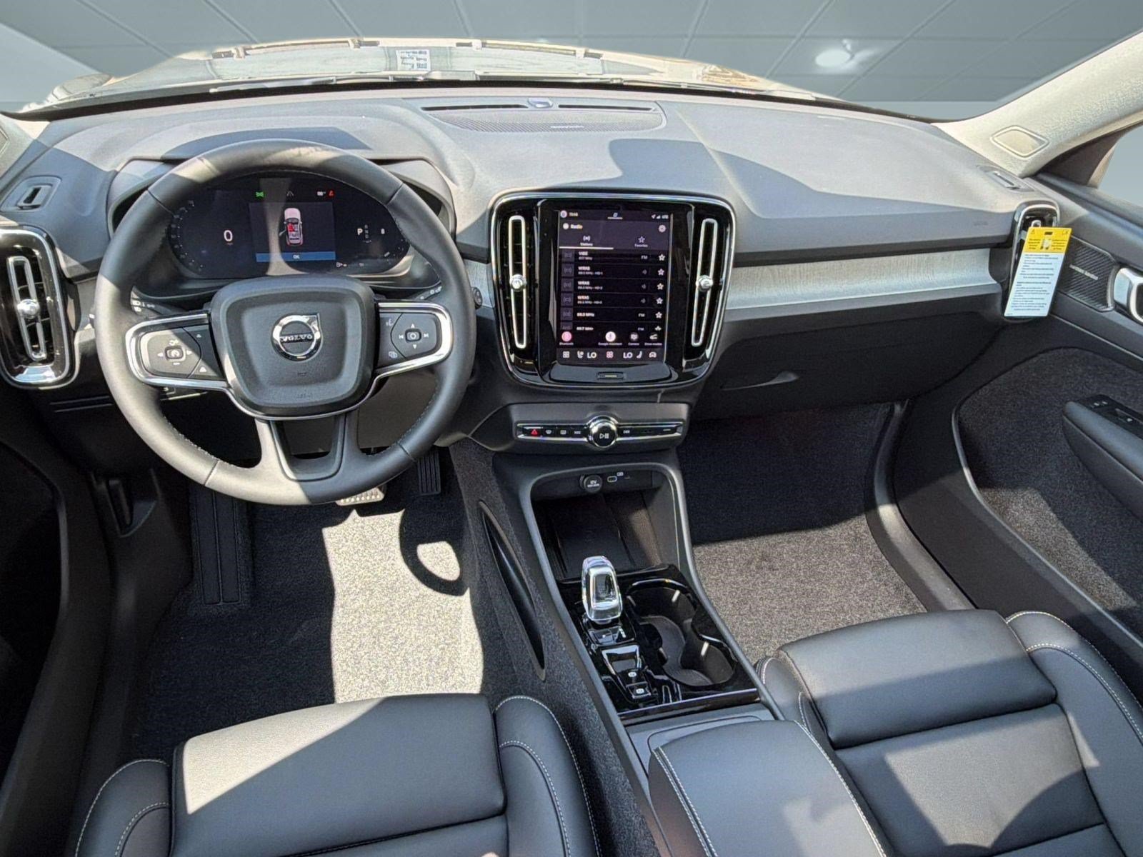 New 2026 Volvo XC40 B5 Ultra w/ Climate Package AWD/4WD image 15