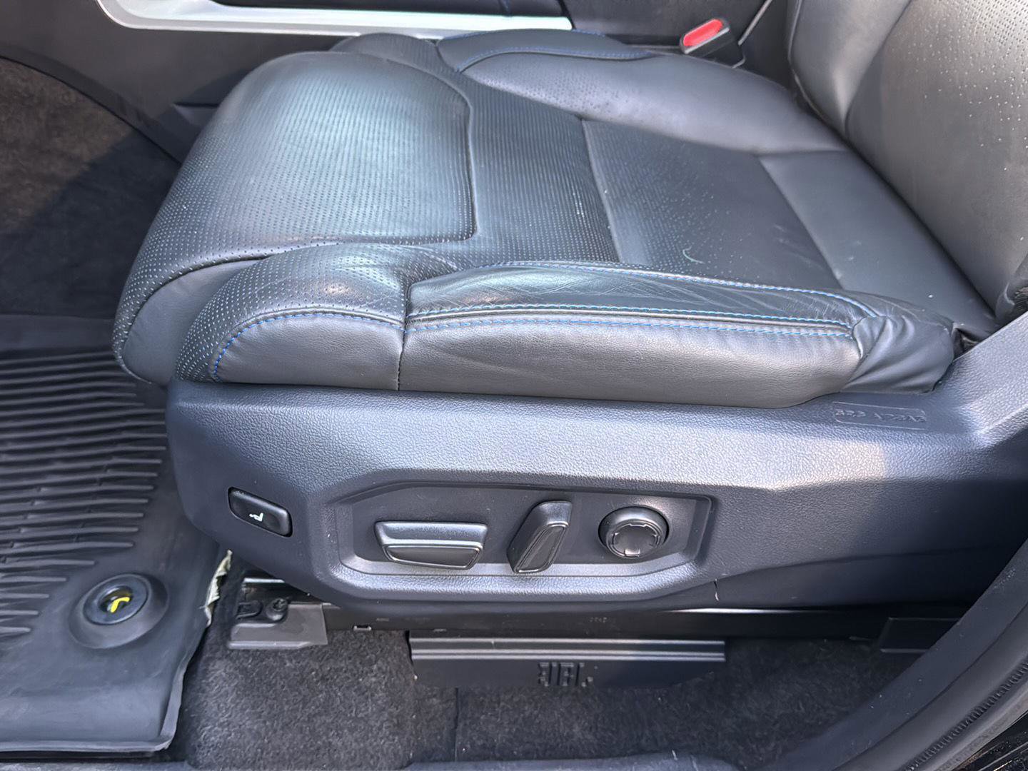 Used 2023 Toyota Tundra Platinum image 28