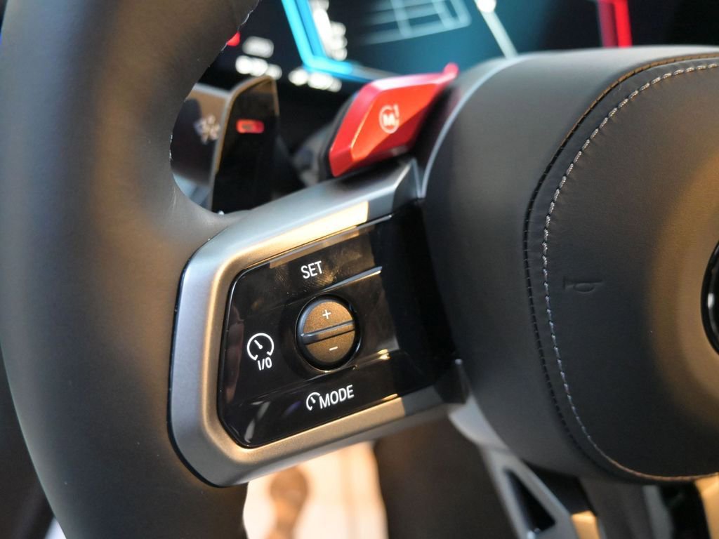 Used 2026 BMW M5 w/ Carbon Package image 24