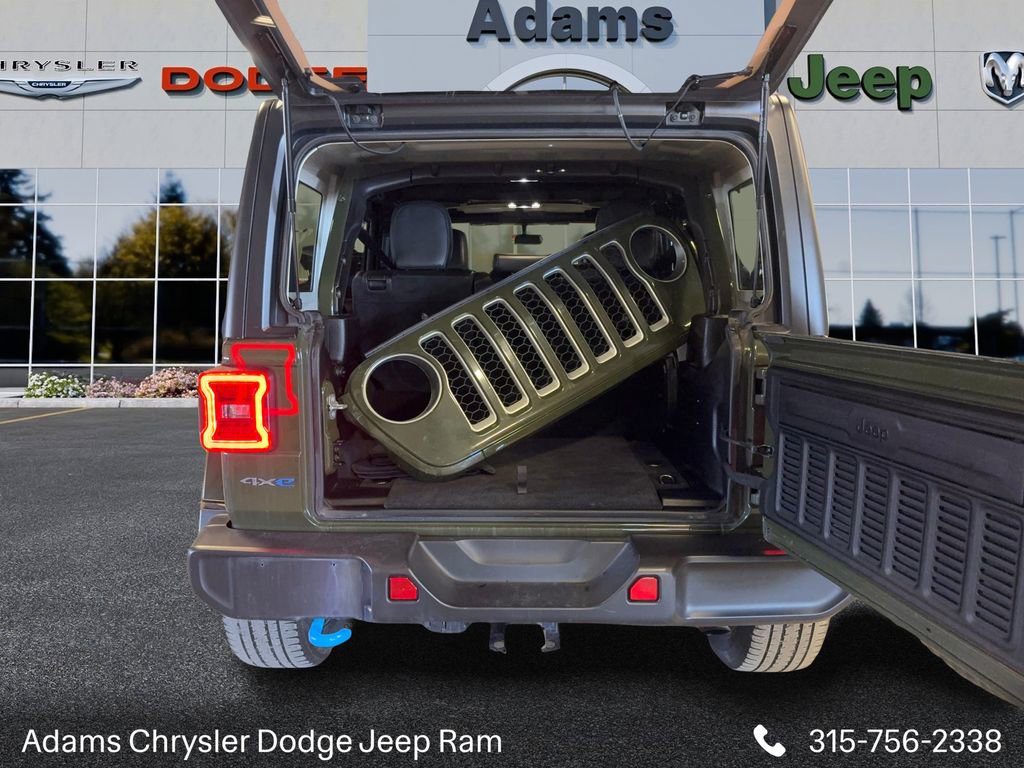 Used 2023 Jeep Wrangler Unlimited Sahara w/ Cold Weather Group image 9
