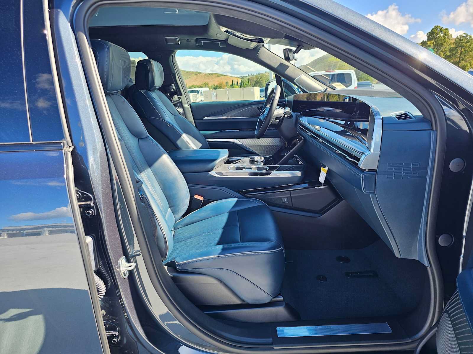 New 2026 Cadillac Escalade IQL Luxury AWD/4WD image 10