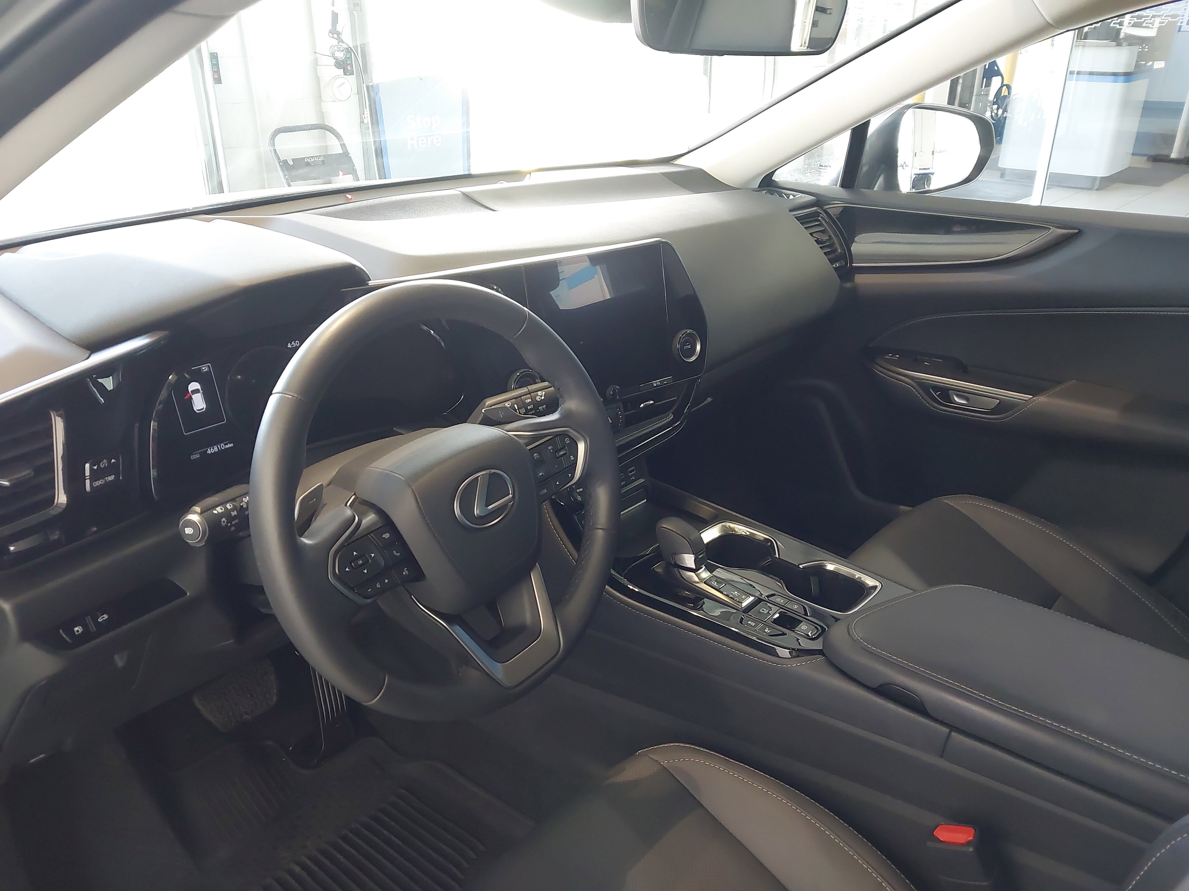 Used 2025 Lexus NX 350 AWD w/ Accessory Package (2T) image 2