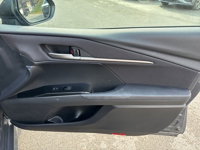 Used 2025 Toyota Camry LE image 14