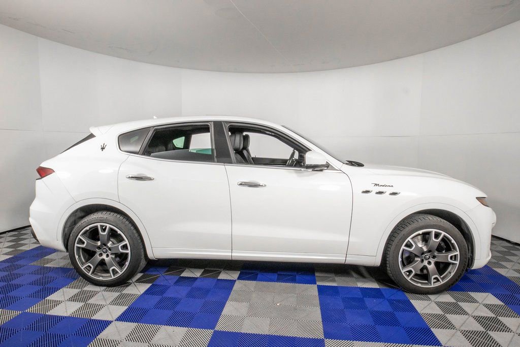 Used 2023 Maserati Levante Modena image 4