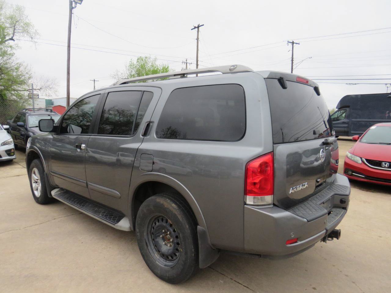 Used 2013 Nissan Armada SV AWD/4WD image 8