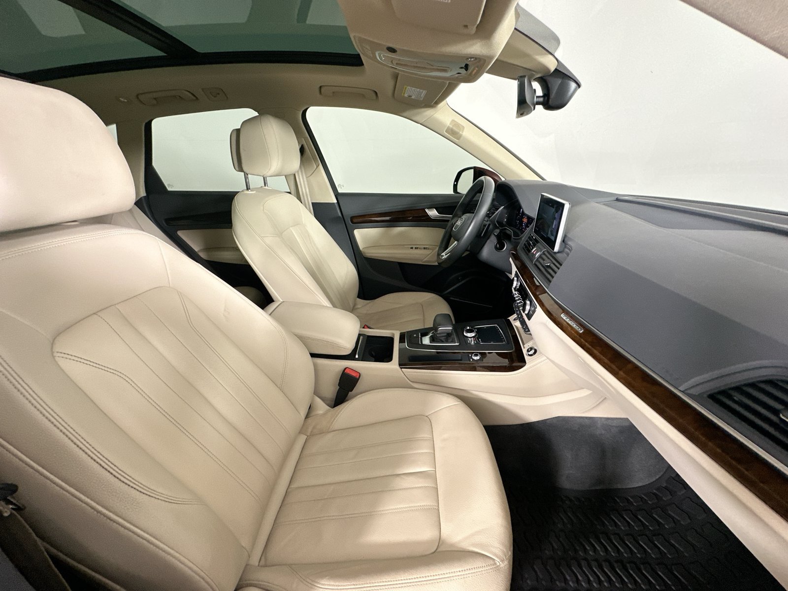 Used 2020 Audi Q5 e Prestige w/ Prestige Package AWD/4WD image 46