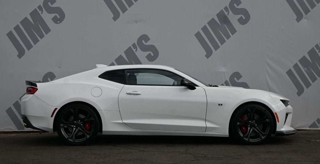 Used 2018 Chevrolet Camaro SS RWD image 4