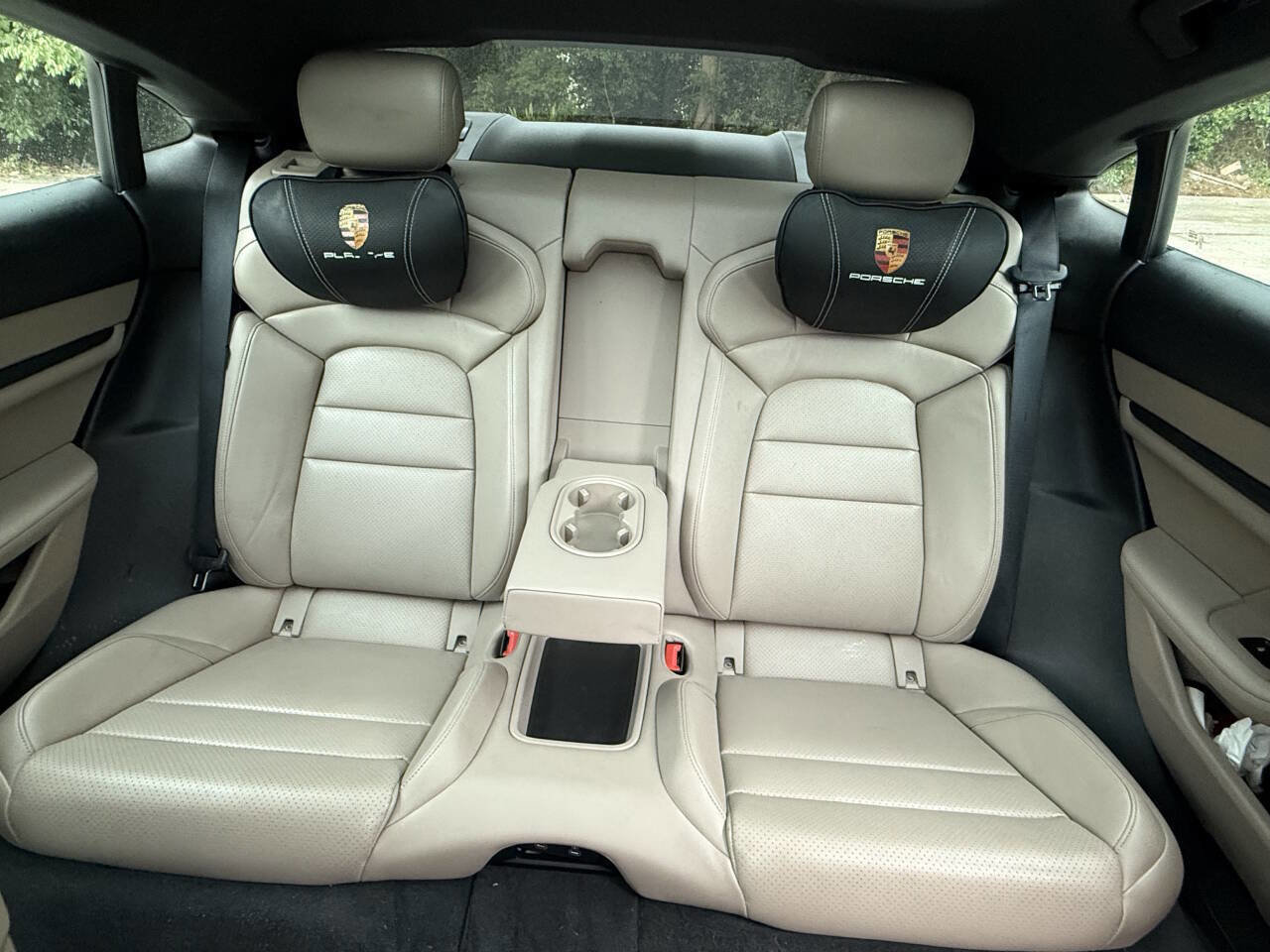 Used 2022 Porsche Taycan RWD image 9