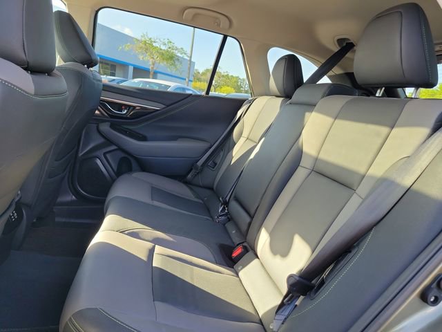 Used 2025 Subaru Outback Onyx Edition AWD/4WD image 13