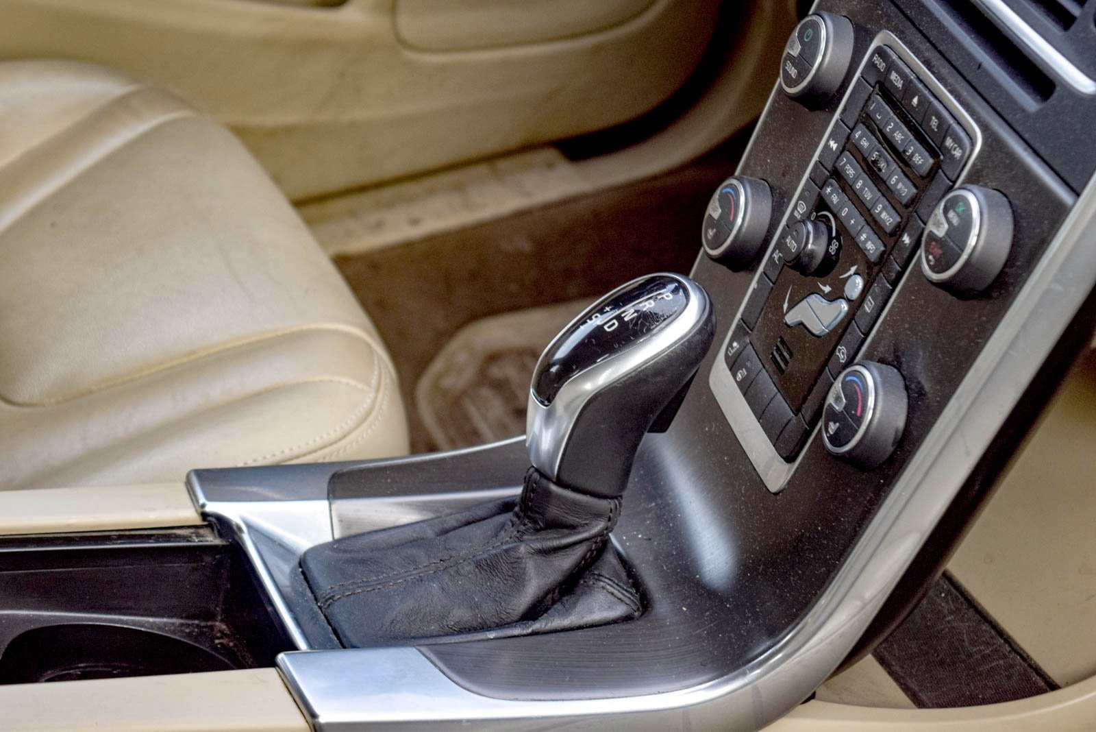 Used 2015 Volvo V60 T5 Premier image 6