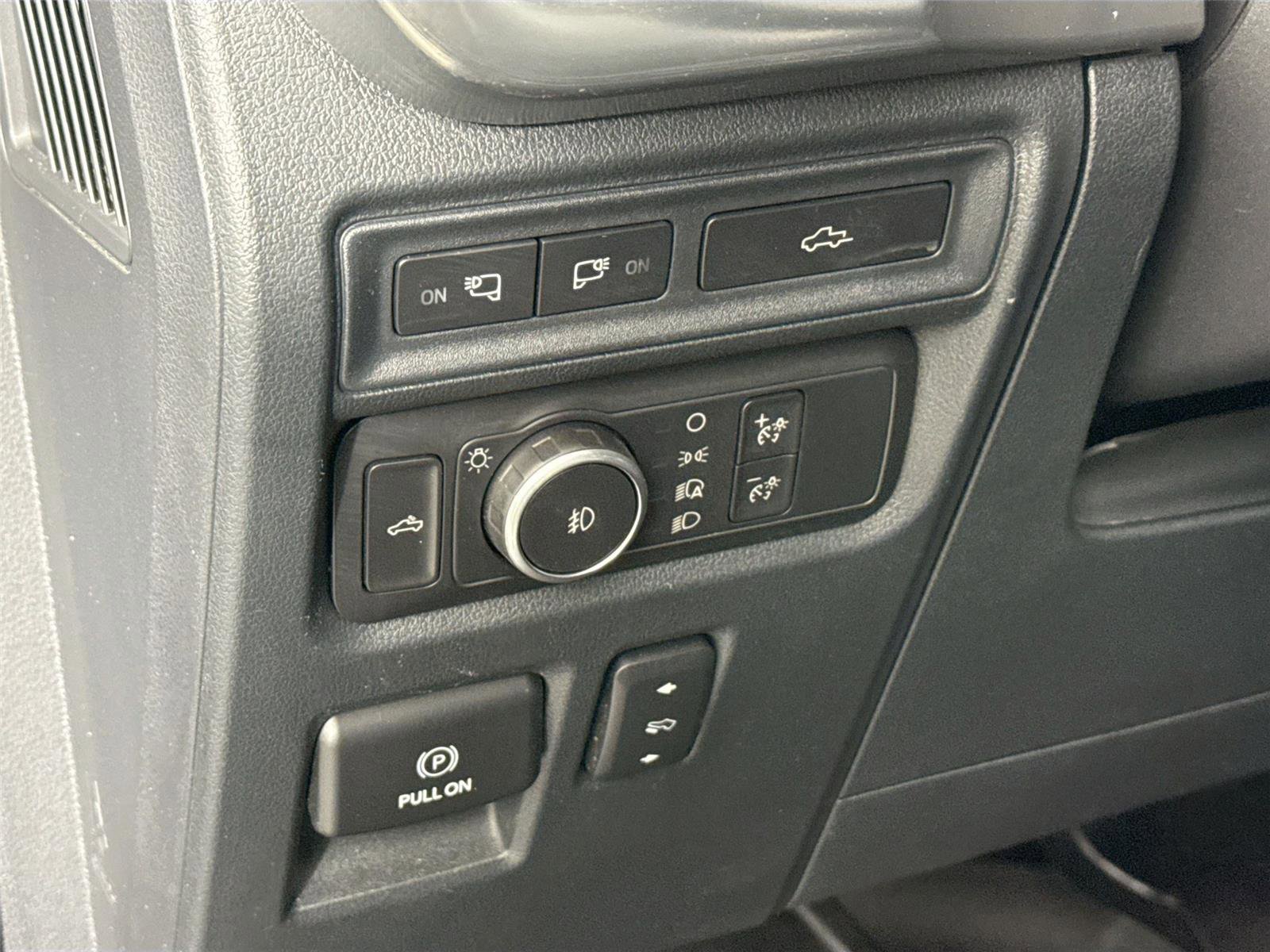 Used 2021 Ford F150 Lariat w/ Equipment Group 502A High AWD/4WD image 16