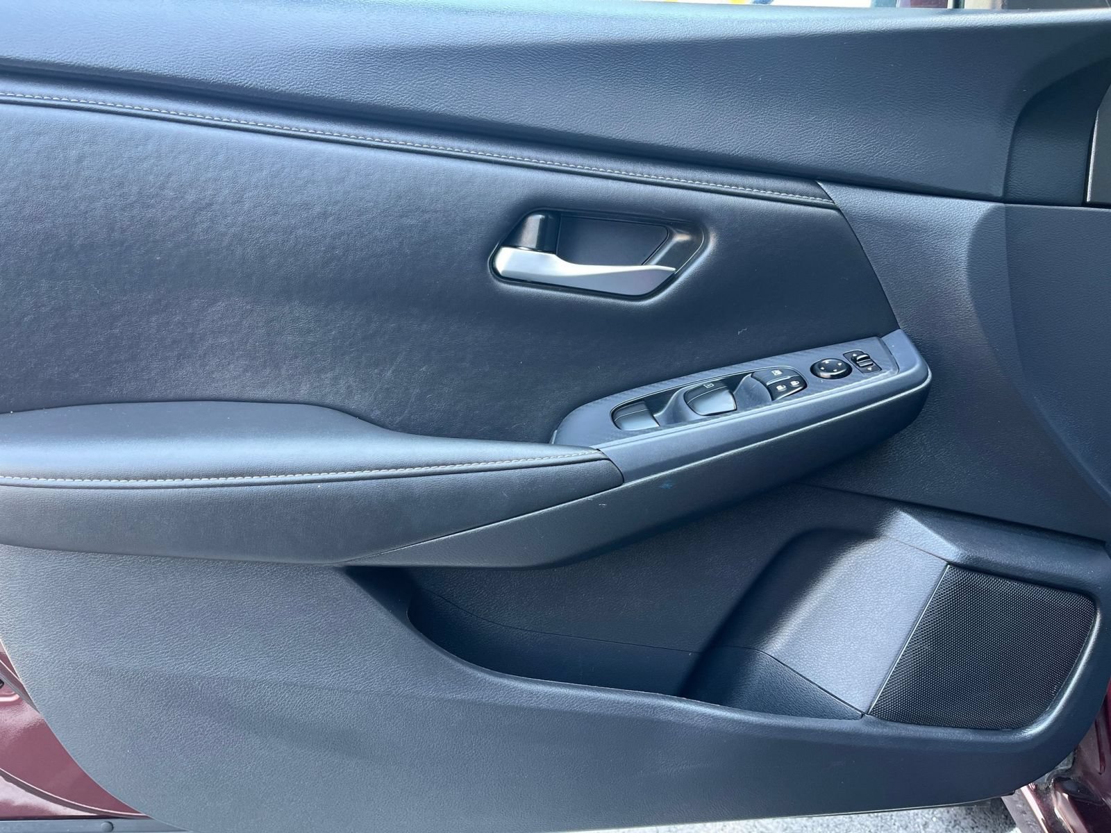 Used 2025 Nissan Sentra SV FWD image 18
