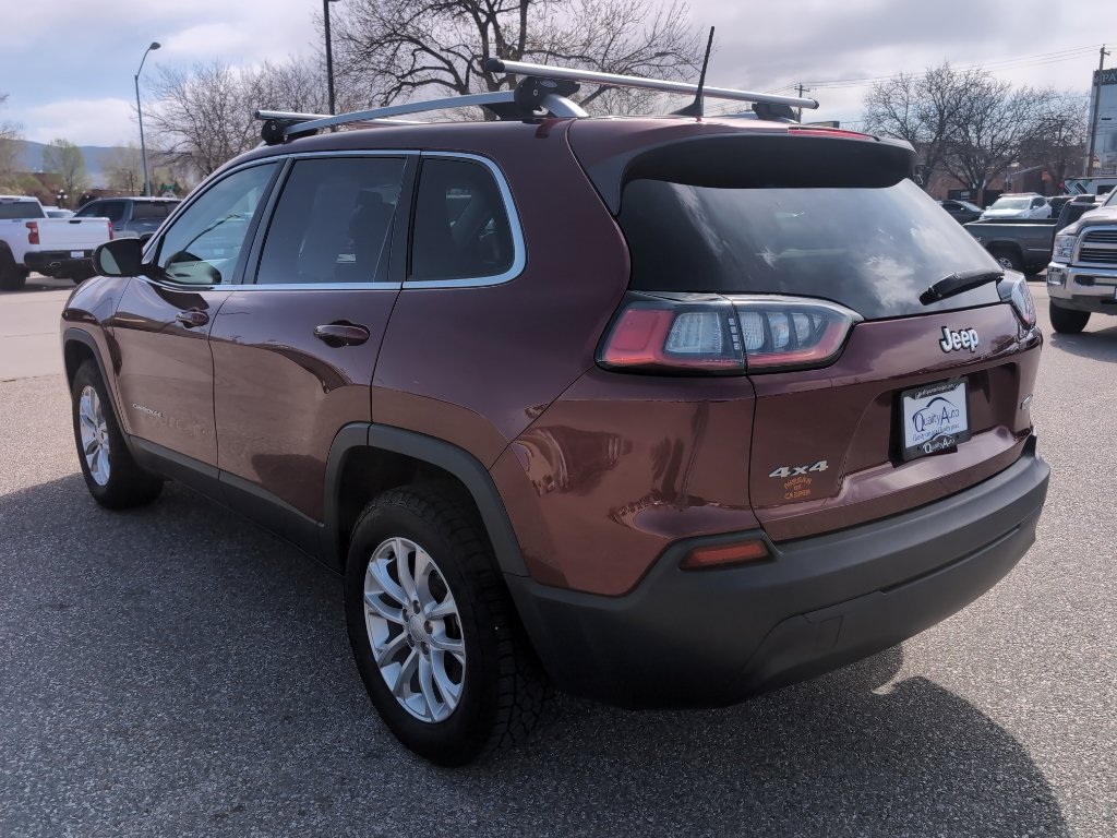 Used 2019 Jeep Cherokee Latitude w/ Cold Weather Group AWD/4WD image 8