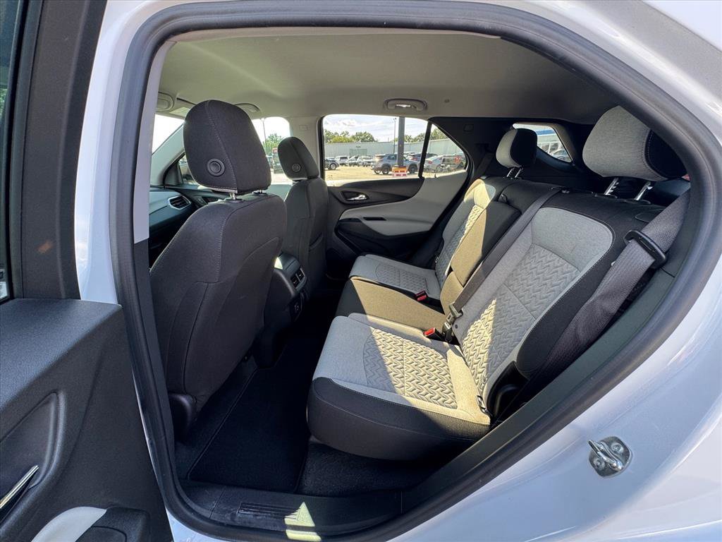 Used 2024 Chevrolet Equinox LS w/ LS Convenience Package FWD image 11