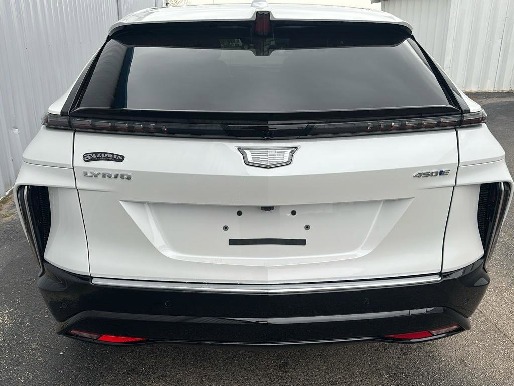 New 2025 Cadillac Lyriq Luxury image 3