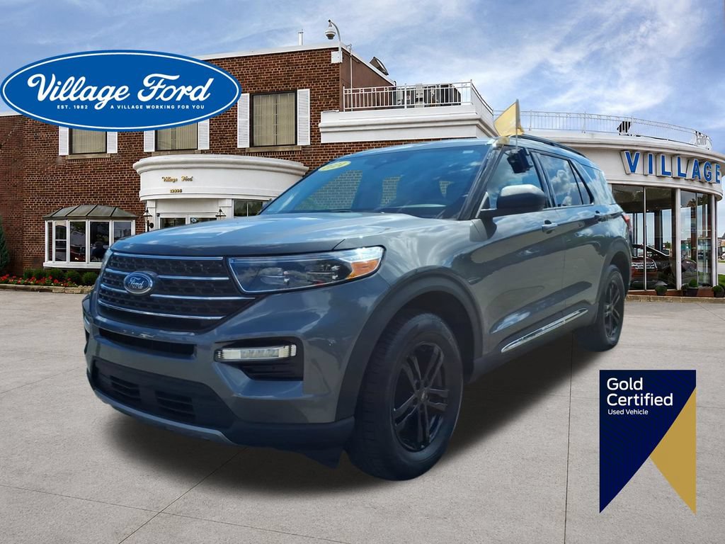 Certified 2024 Ford Explorer XLT w/ Equipment Group 202A AWD/4WD image 1