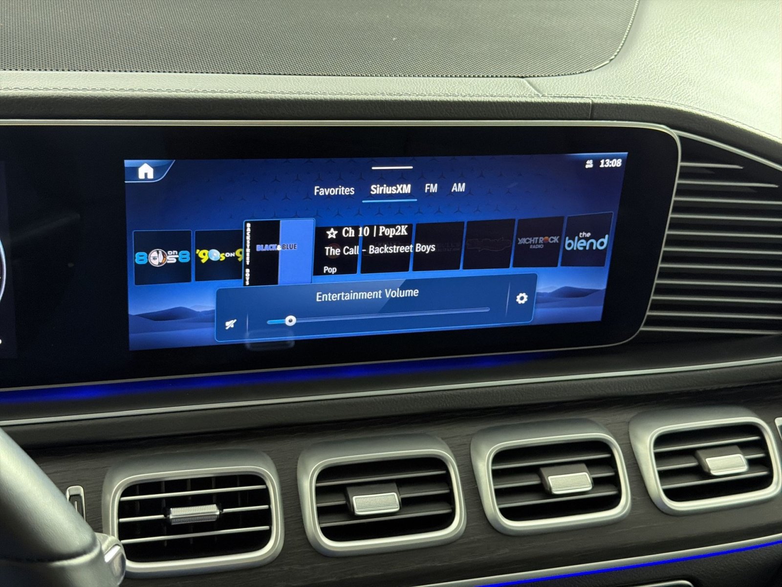 Used 2025 Mercedes-Benz GLS 450 4MATIC image 18