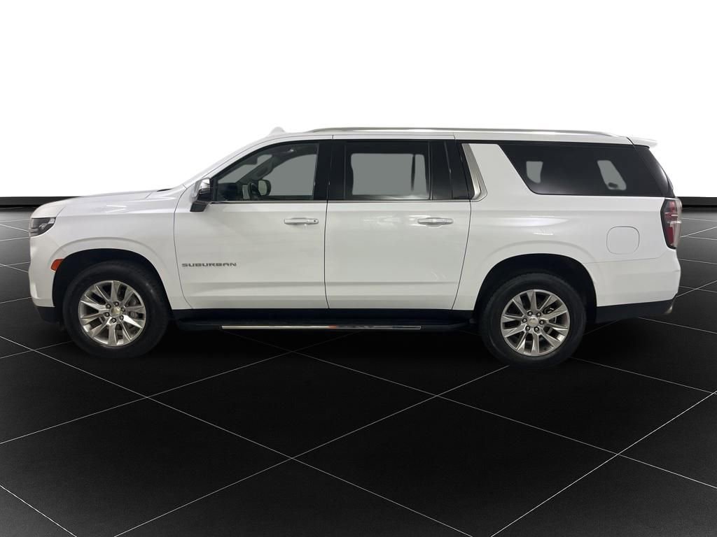 Used 2023 Chevrolet Suburban Premier image 2