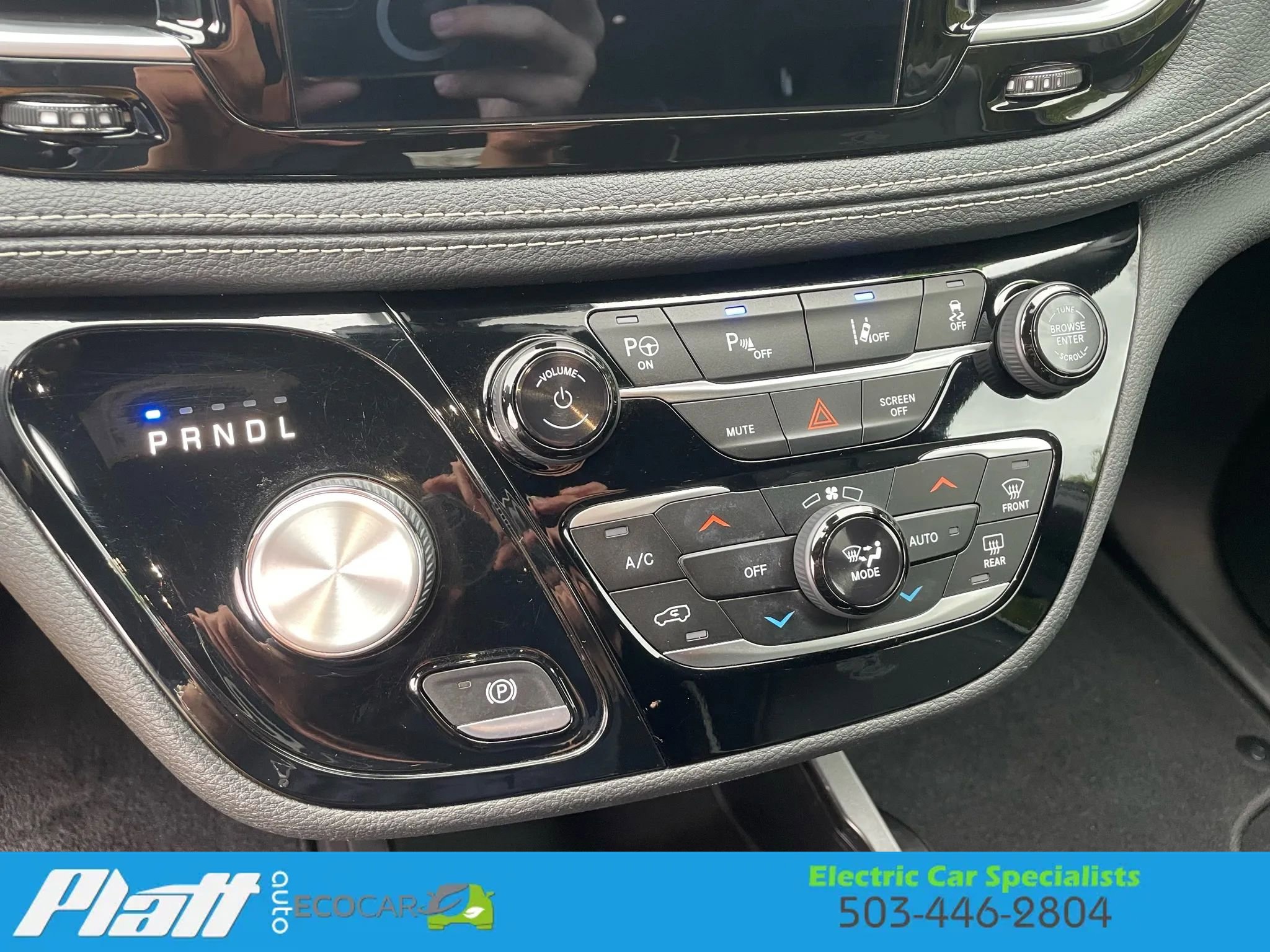 Used 2019 Chrysler Pacifica Limited w/ Advanced Safetytec Group image 28